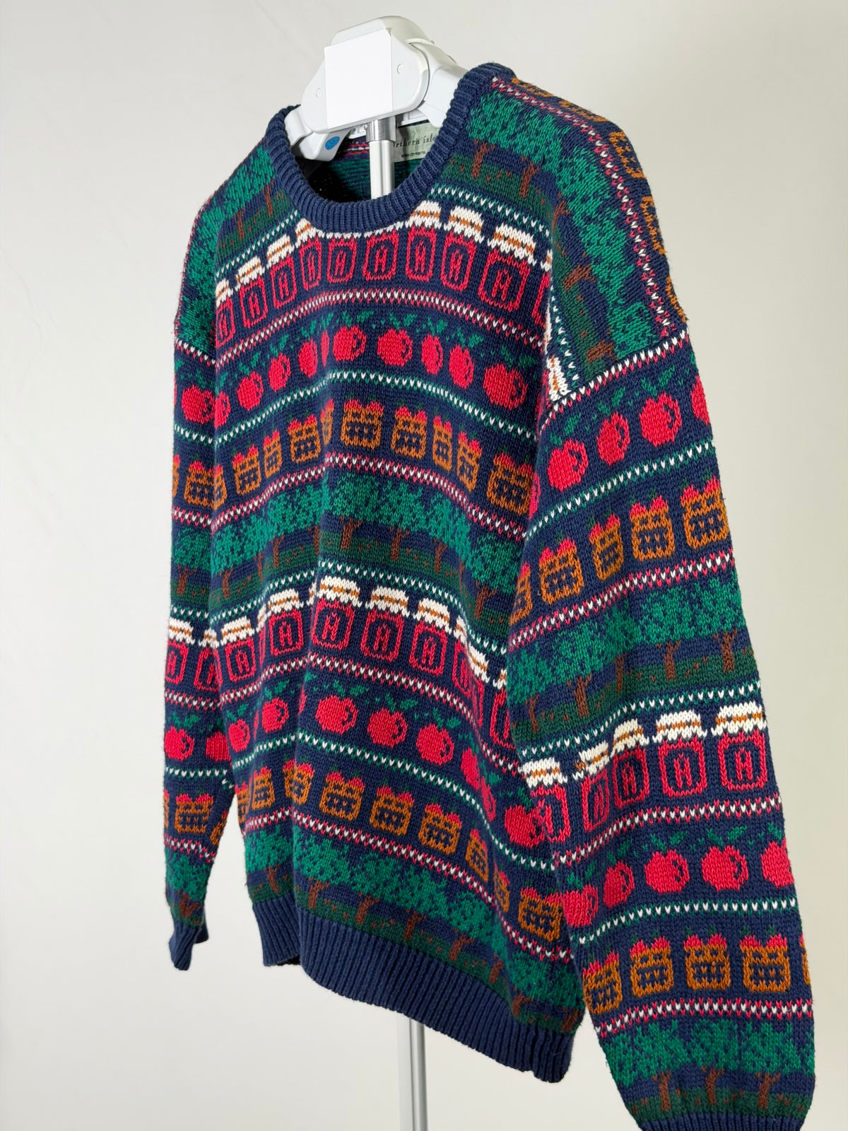 Vintage 80s/90s Northern Isles navy apple knit sweater