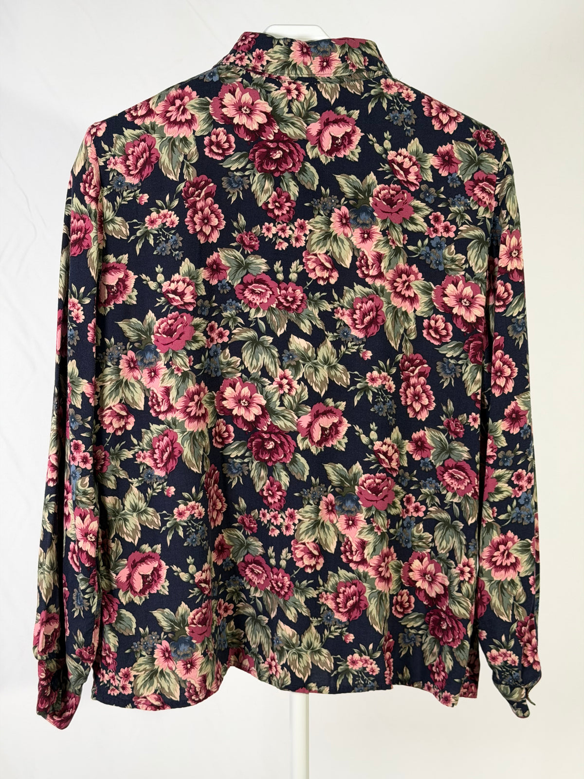 Vintage 90s Lucia Petites navy floral long sleeve blouse