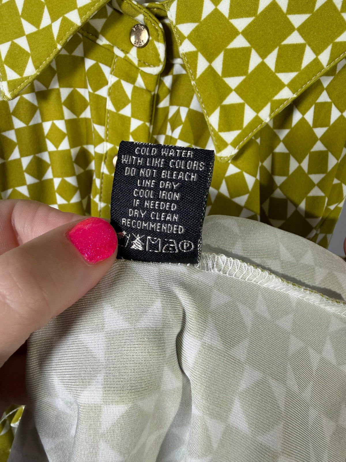 BCBGMAXAZRIA chartreuse geometric button-up