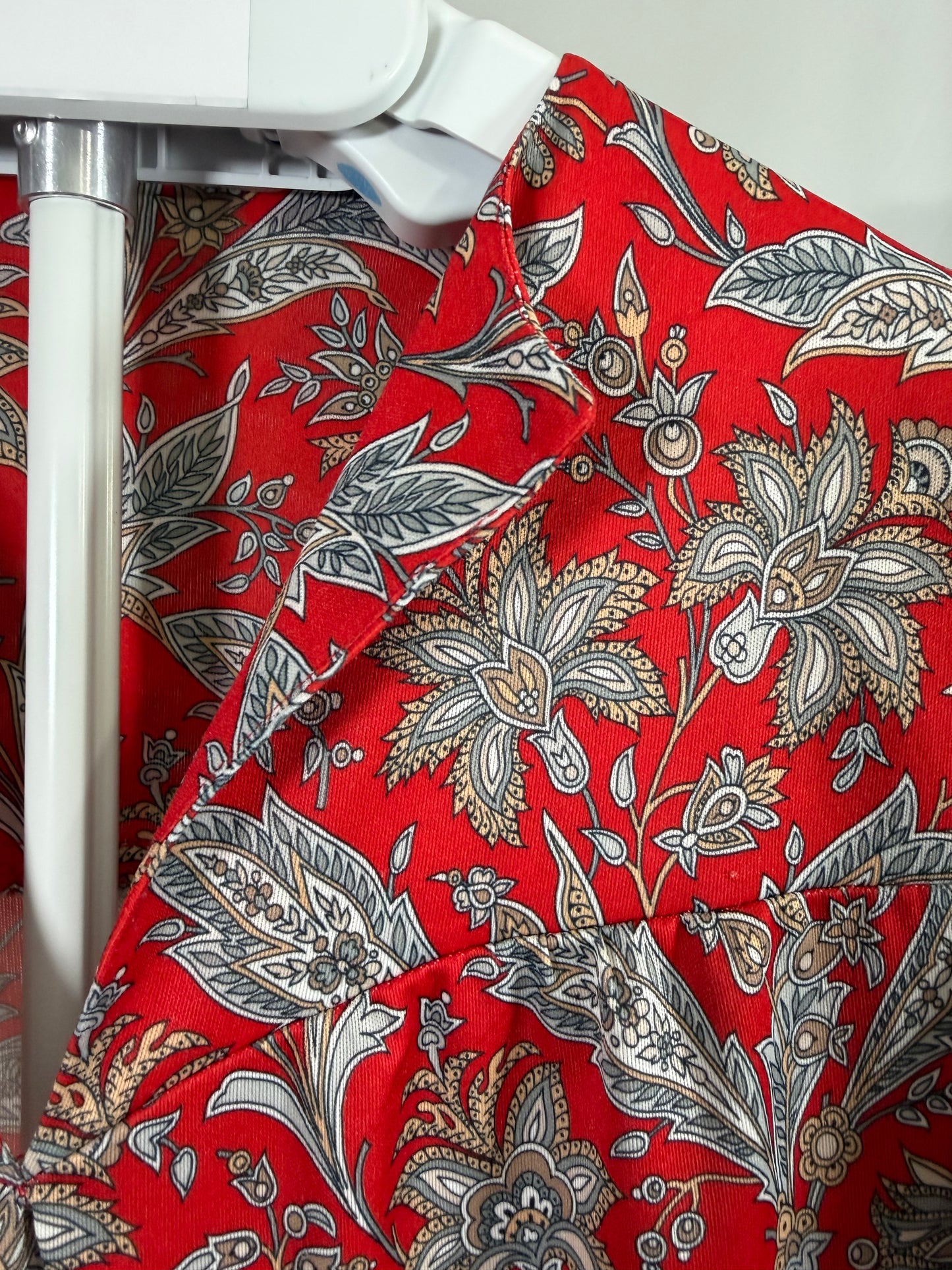 Vintage 70s red paisley long sleeve shift dress