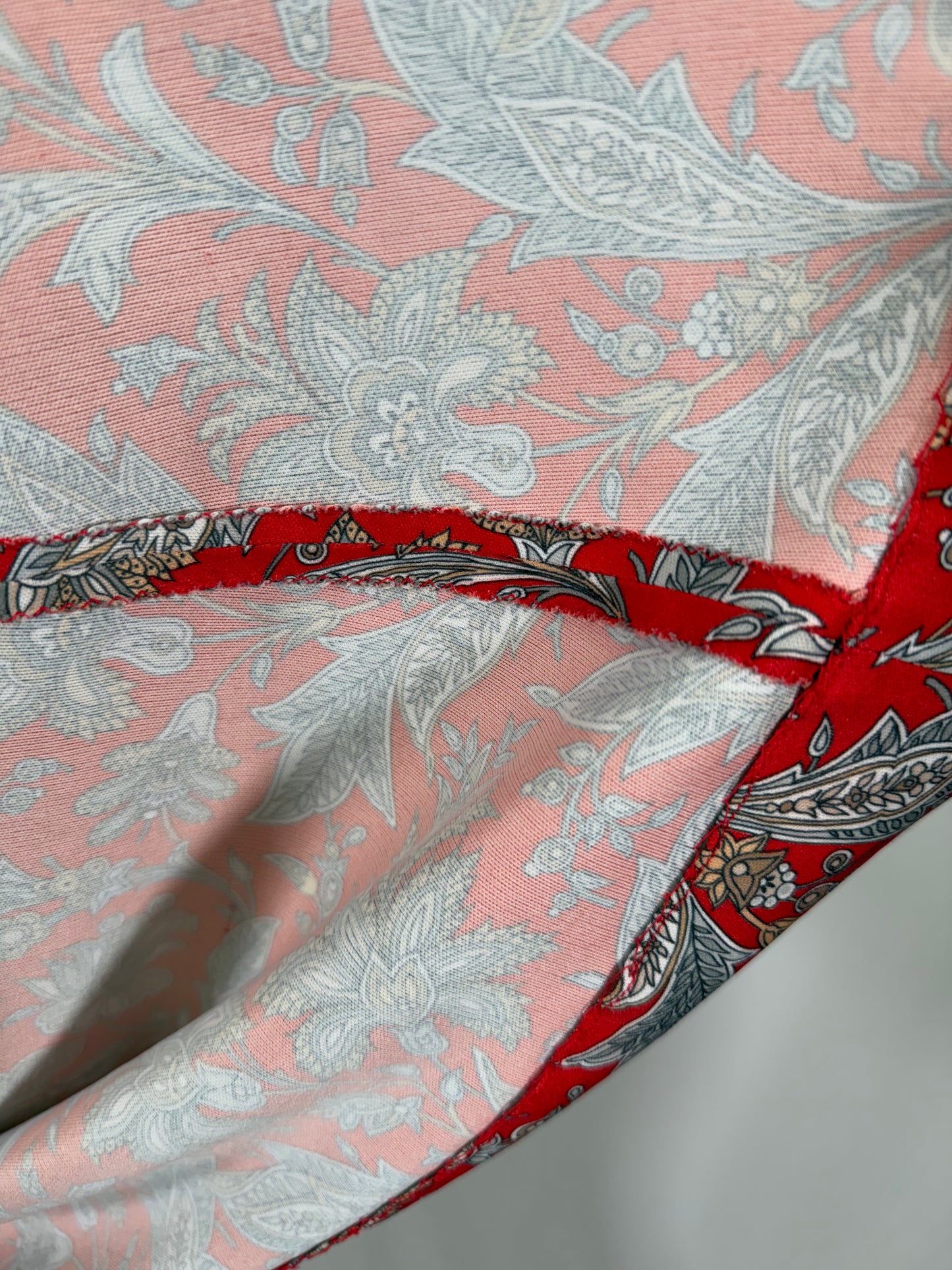 Vintage 70s red paisley long sleeve shift dress