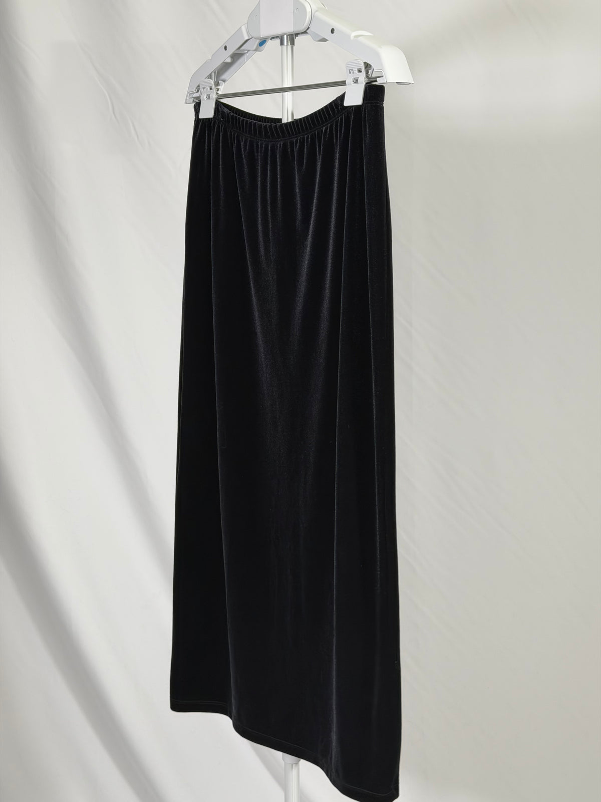 Vintage 90s AGB Byer California black velvet back slit maxi skirt
