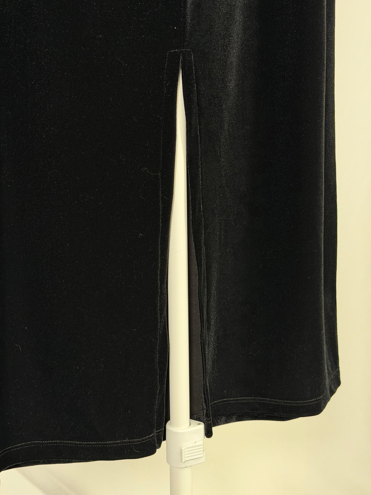 Vintage 90s AGB Byer California black velvet back slit maxi skirt