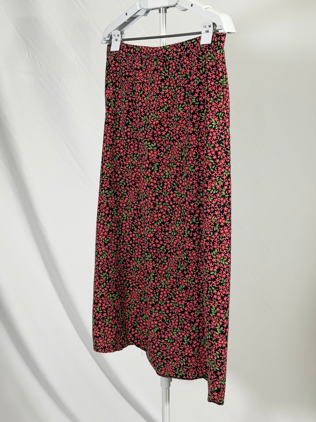 Vintage 90s Sag Harbor ditsy floral high waisted maxi skirt