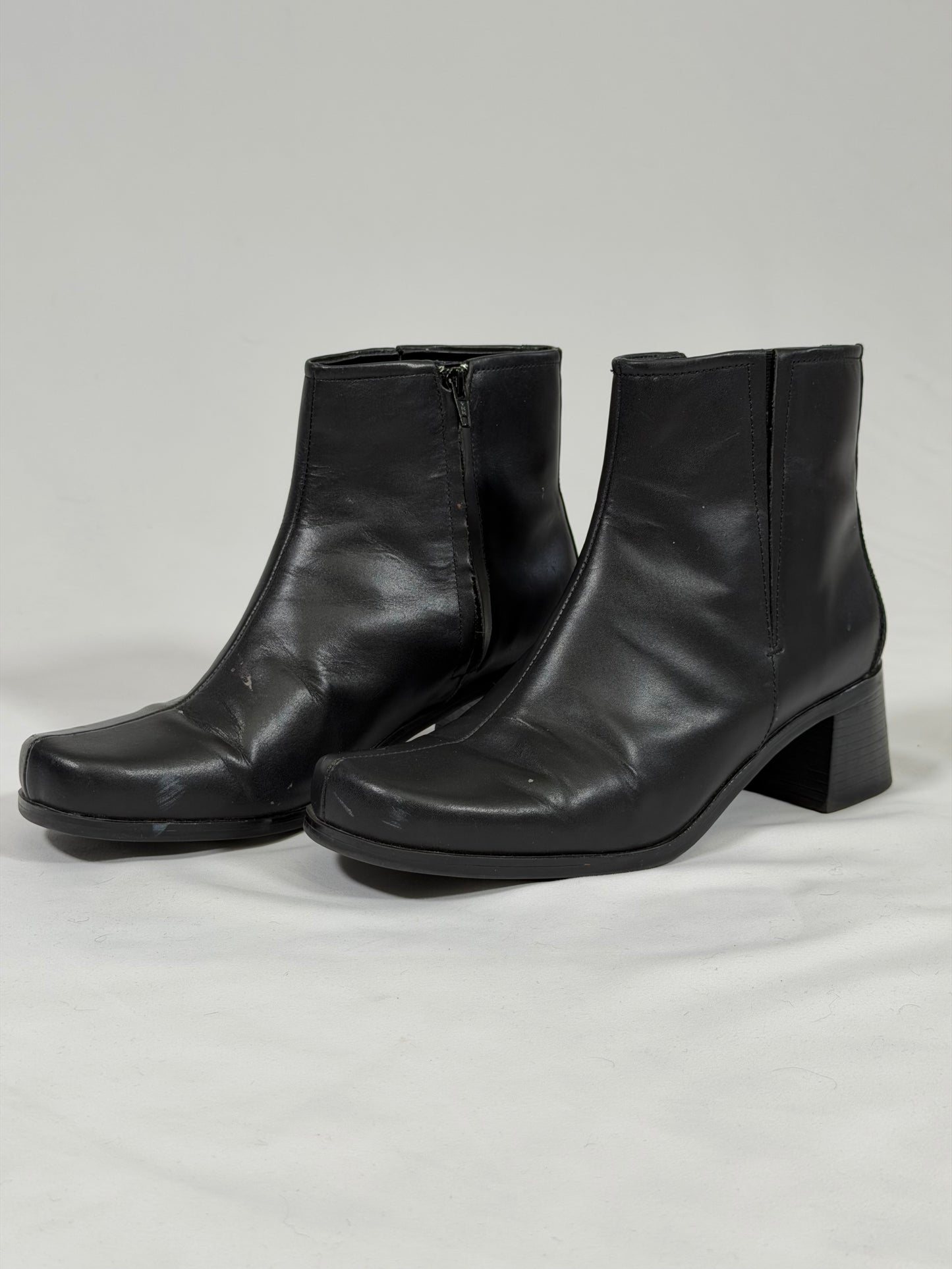 Vintage 90s Predictions black leather square toe boots