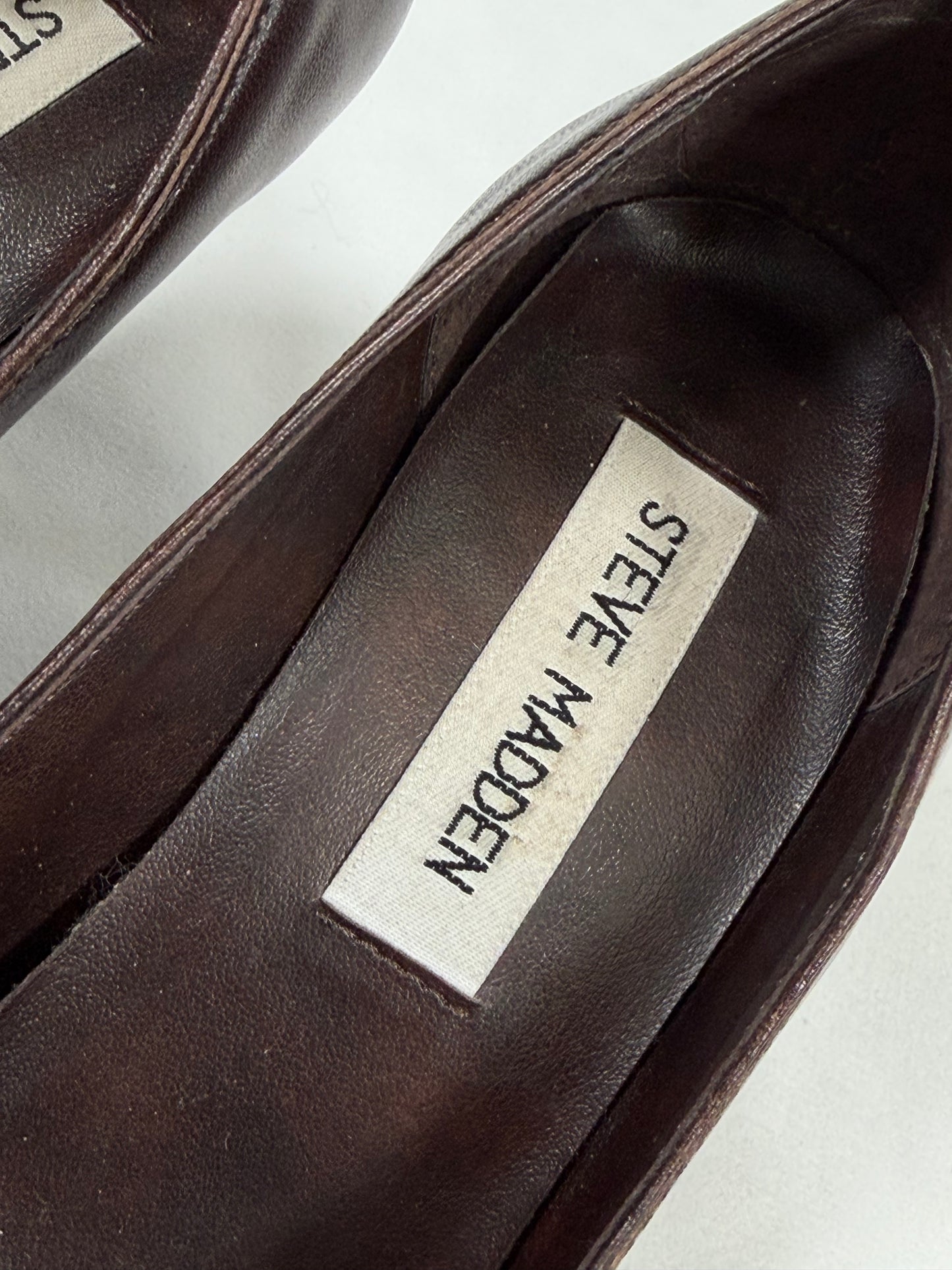 Vintage Y2K Steven Madden brown leather kitten heels