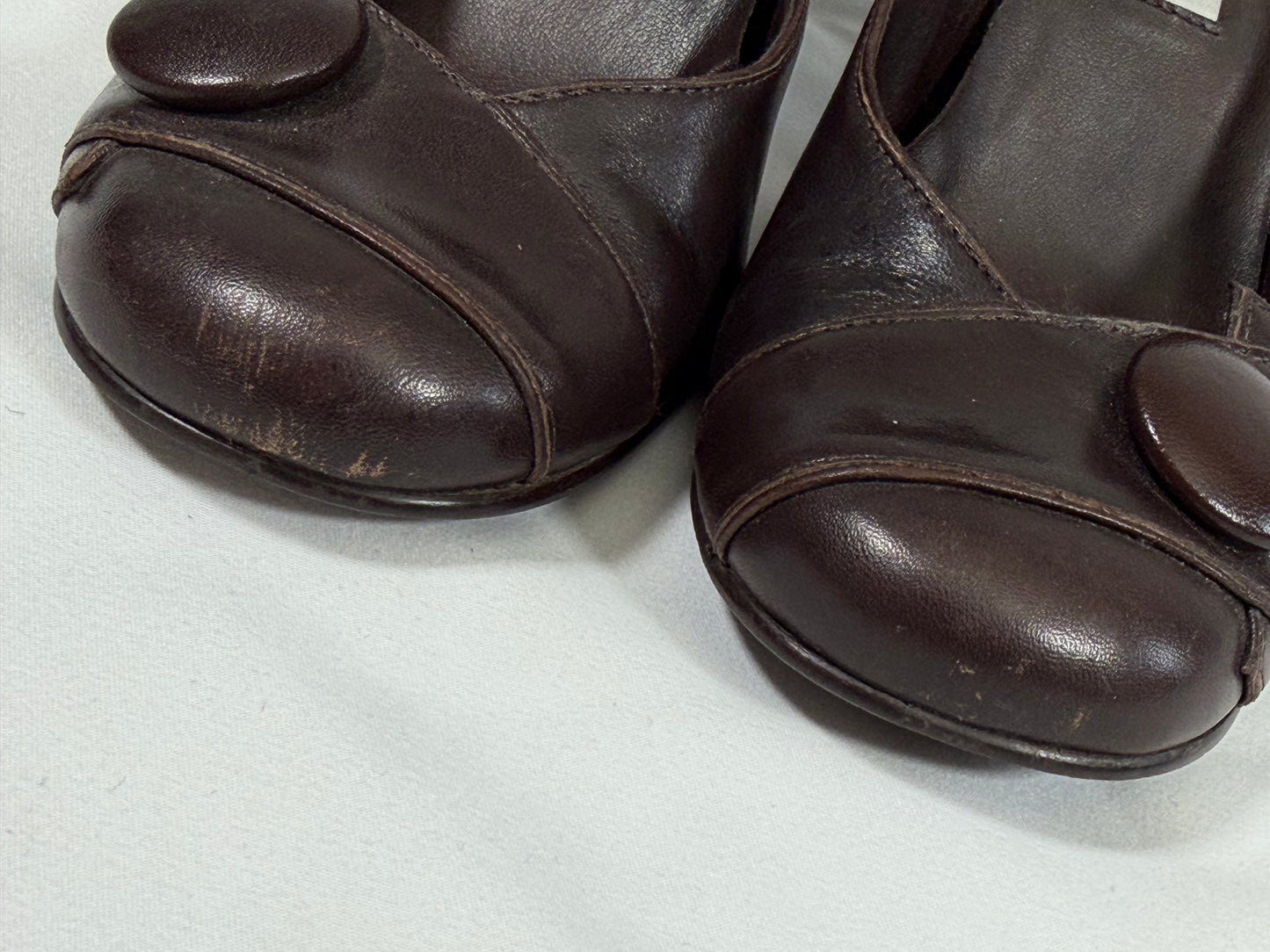 Vintage Y2K Steven Madden brown leather kitten heels