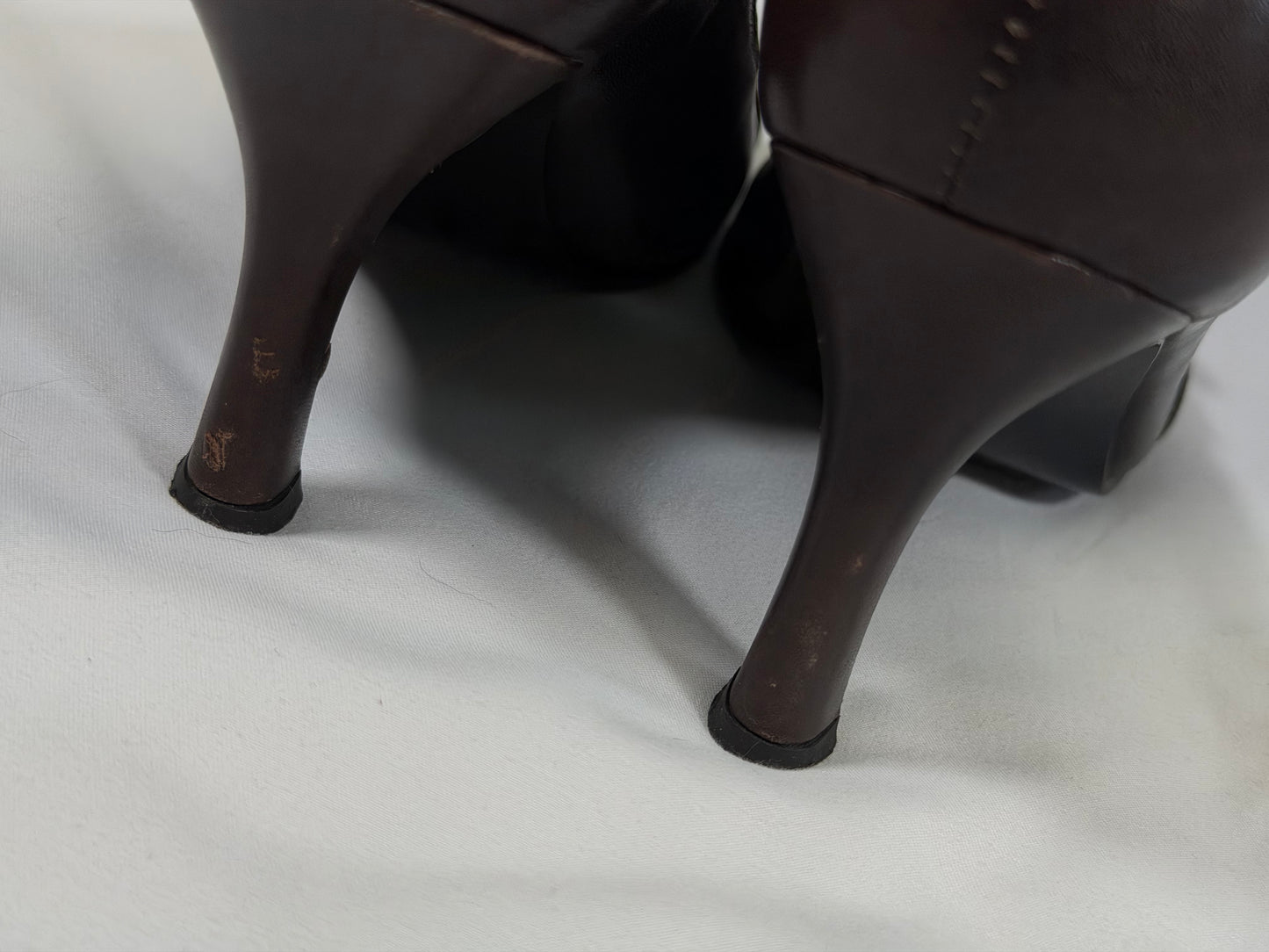 Vintage Y2K Steven Madden brown leather kitten heels