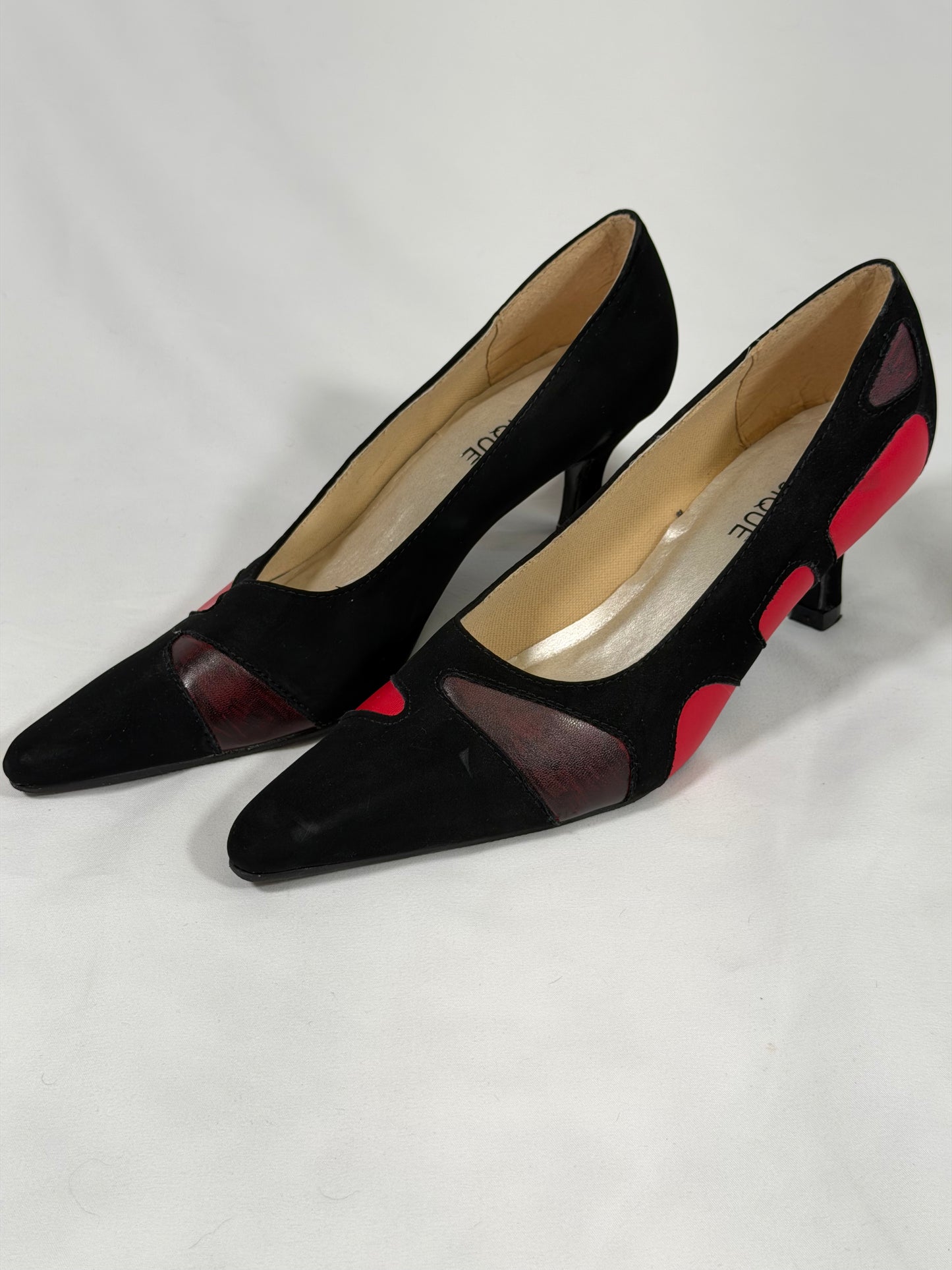 Vintage 80s/90s Classique black & red color-block kitten heels
