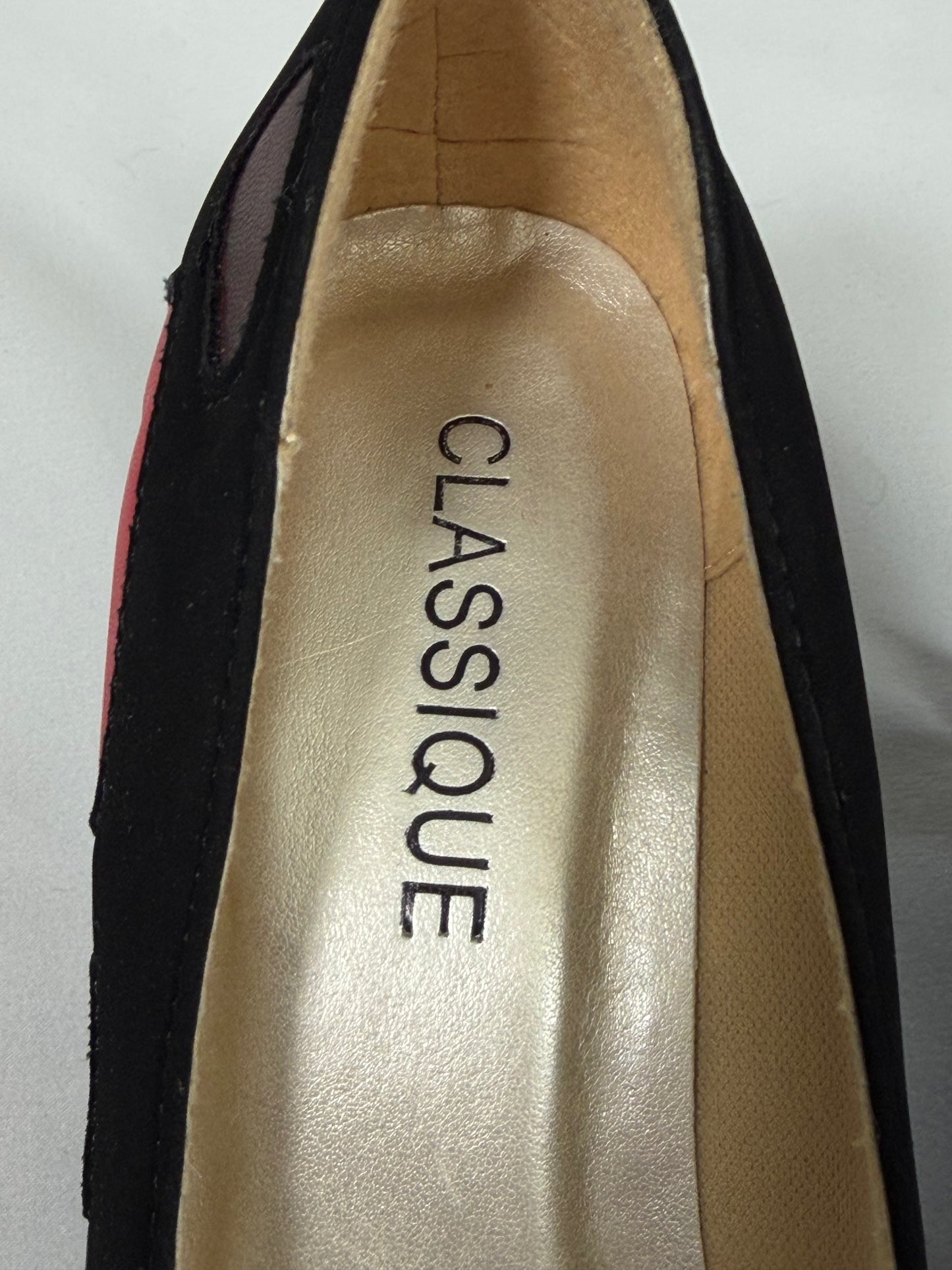 Vintage 80s/90s Classique black & red color-block kitten heels