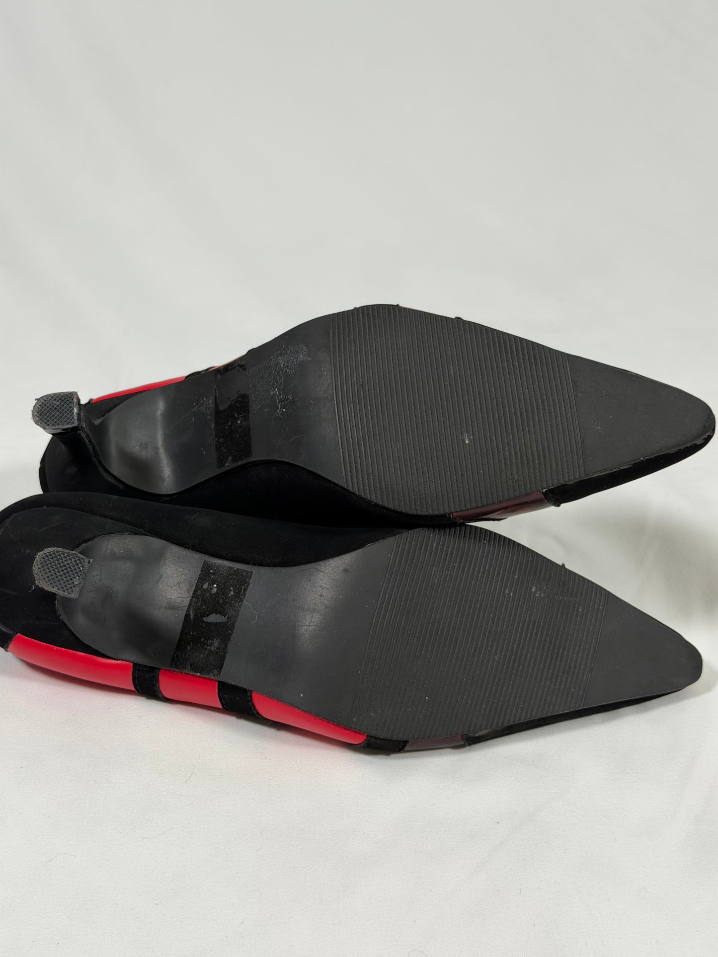 Vintage 80s/90s Classique black & red color-block kitten heels