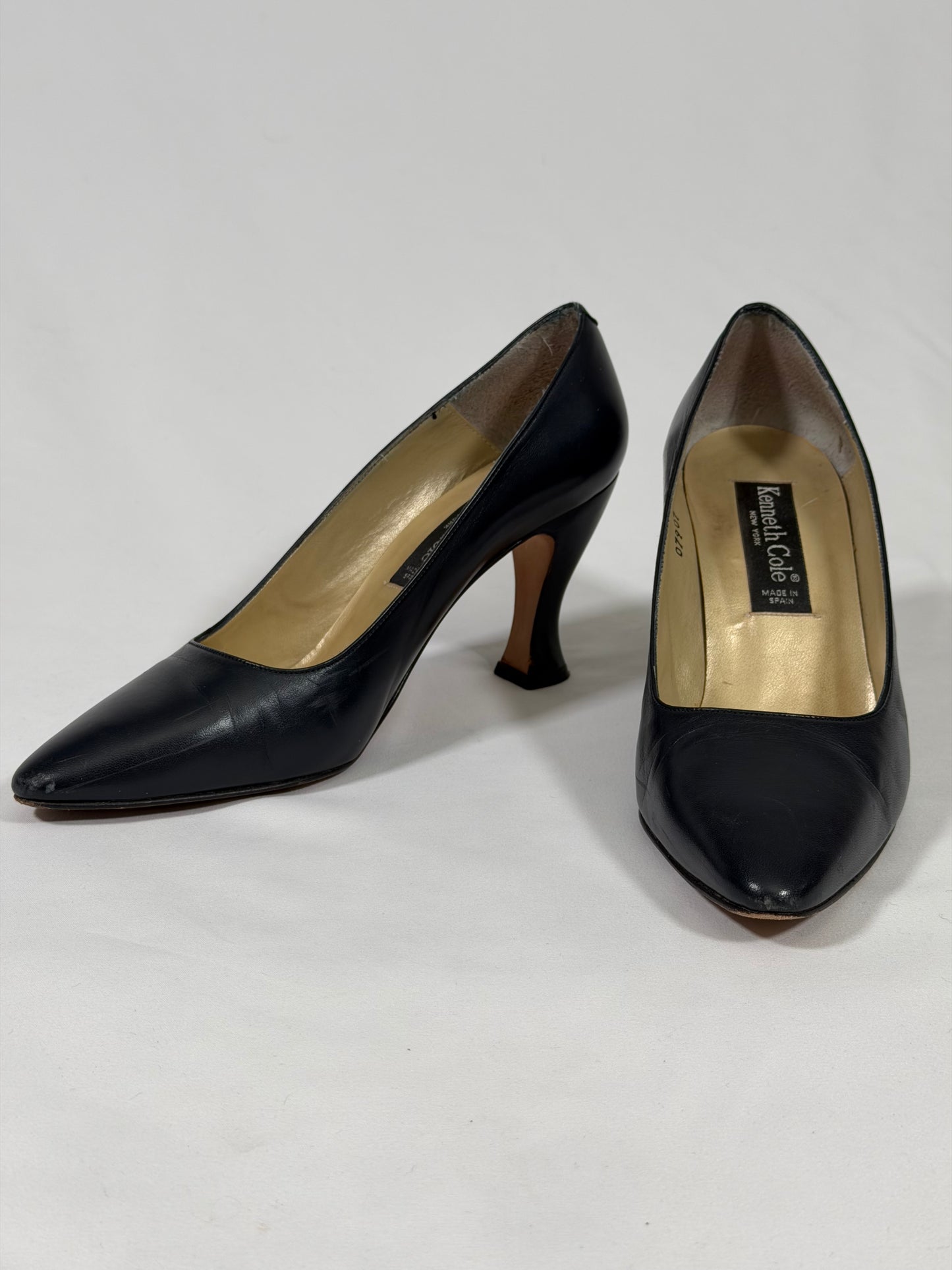 Vintage 90s Y2K Kenneth Cole black leather pointed toe pumps