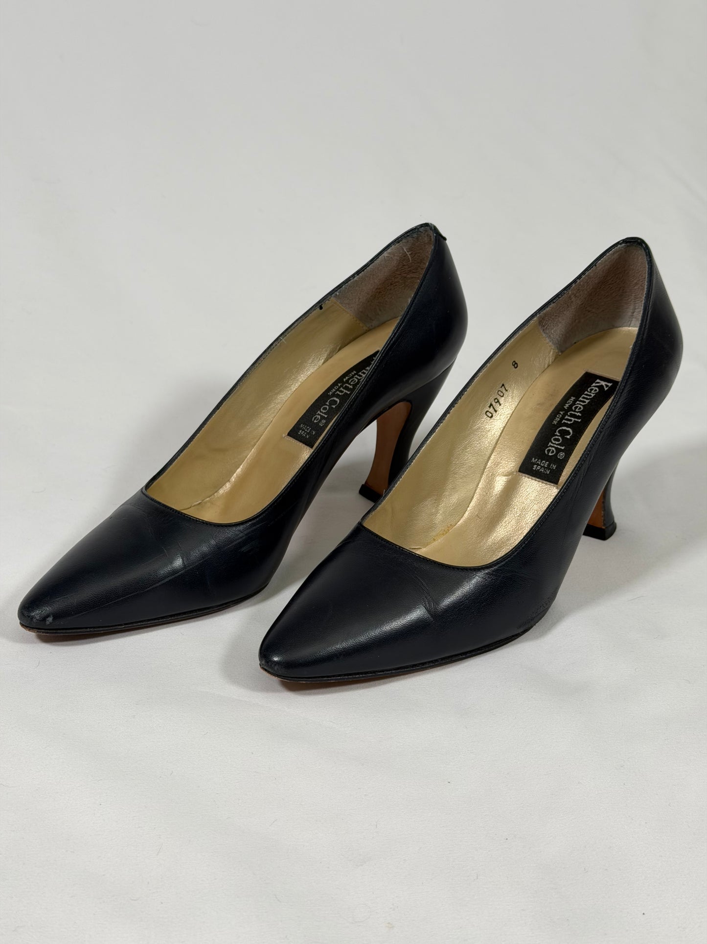 Vintage 90s Y2K Kenneth Cole black leather pointed toe pumps
