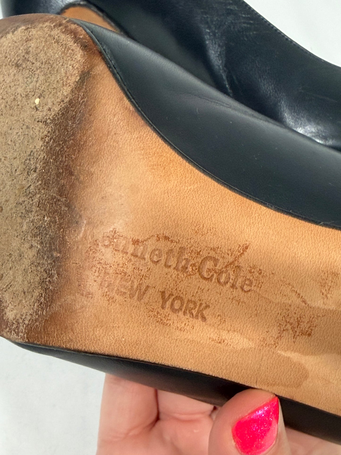 Vintage 90s Y2K Kenneth Cole black leather pointed toe pumps