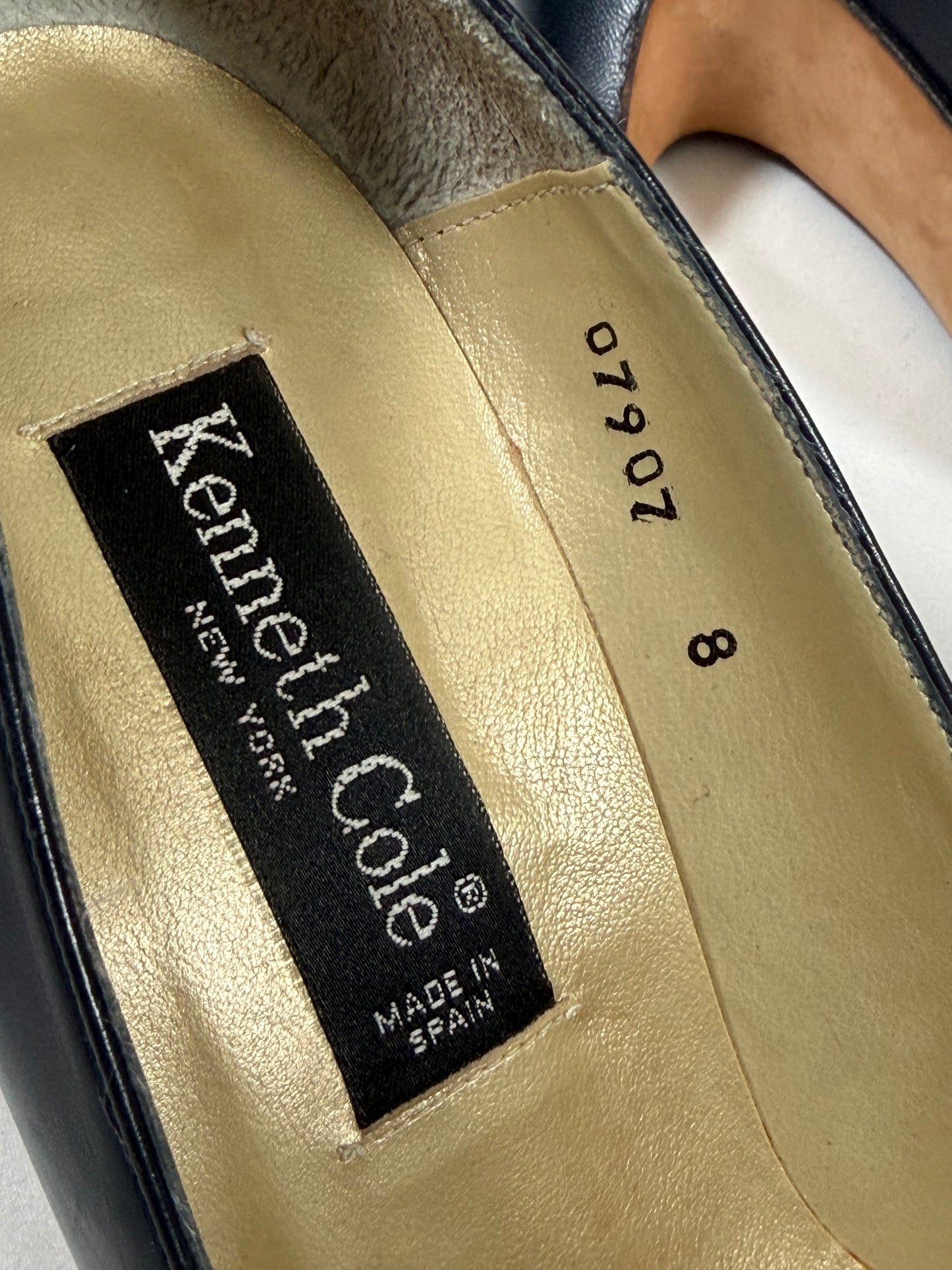 Vintage 90s Y2K Kenneth Cole black leather pointed toe pumps