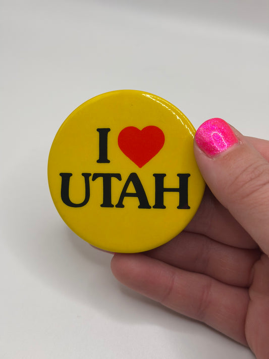 Vintage 80s I ❤️ UTAH pinback button