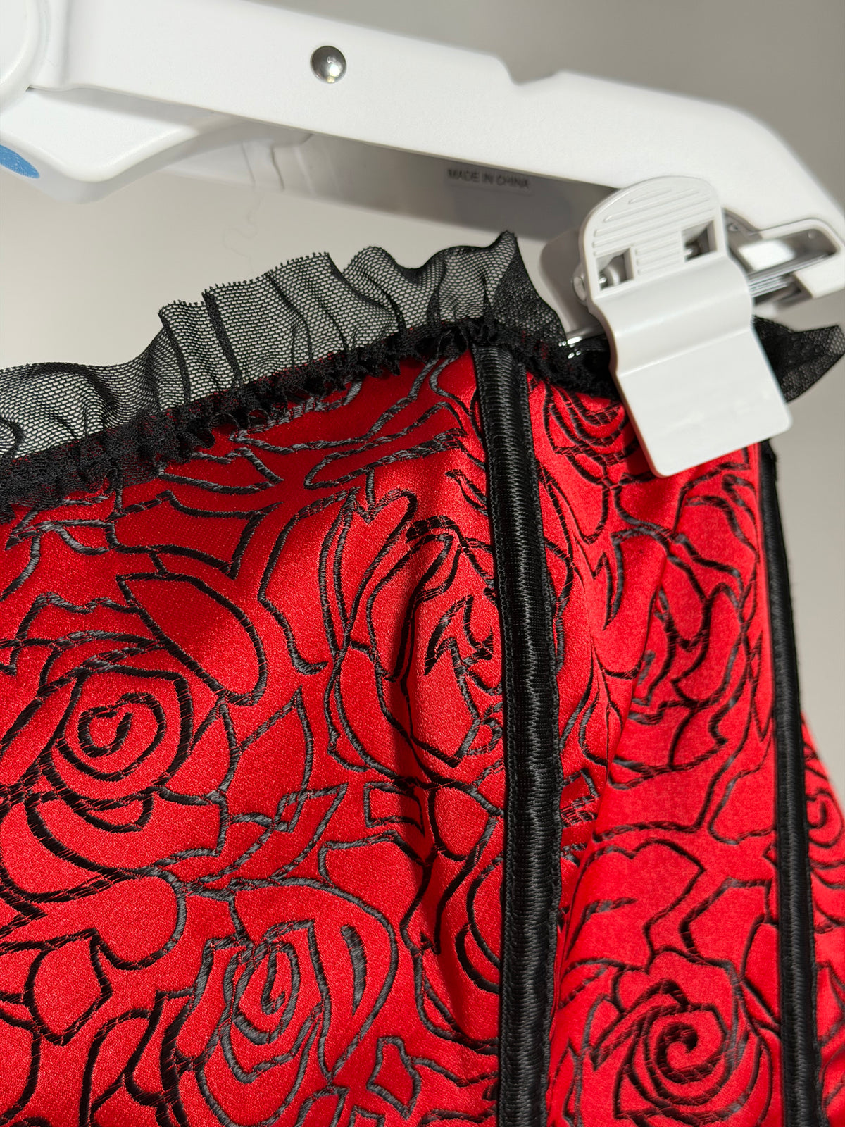 Vintage Y2K Tesa Classics red rose satin corset