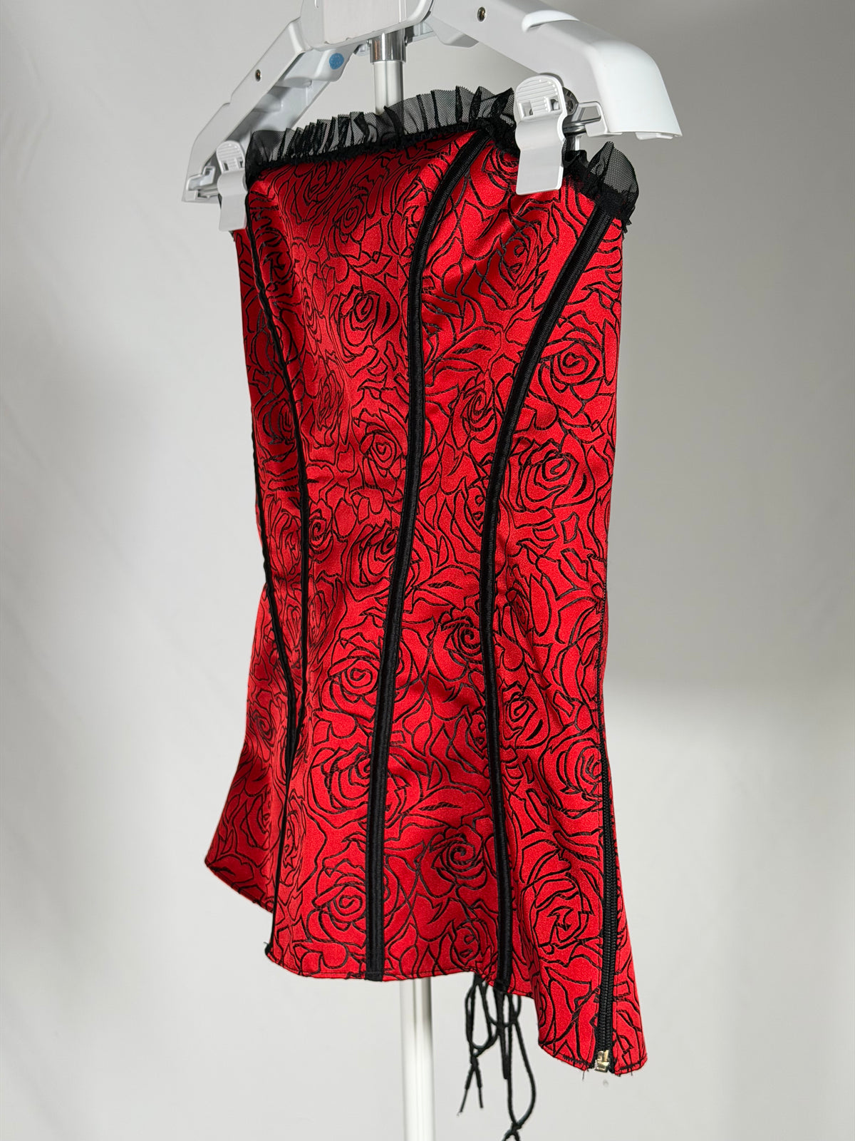 Vintage Y2K Tesa Classics red rose satin corset